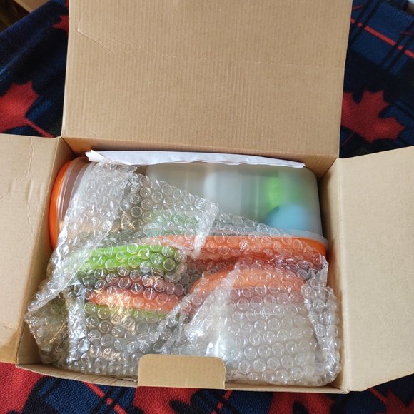 🌸 3 for $20 🌸 60 PC Colorful Food Storage Set by Avon - Picture 2 of 6